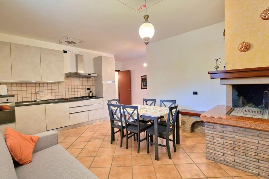 Ferienwohnung Ca' Degli Ulivi Caprino Veronese Exterior foto