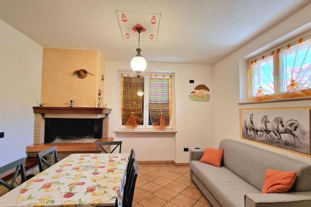 Ferienwohnung Ca' Degli Ulivi Caprino Veronese Exterior foto